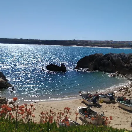 Sun House - Baleal Feriehus *
