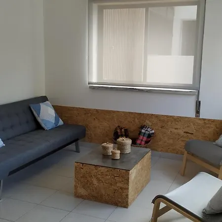 Sun House - Baleal Feriehus *